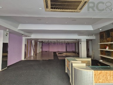 Espaço comercial à venda em Torres Vedras e Matacães