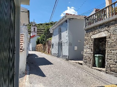 Moradia independente à venda na Rua de São Mamede