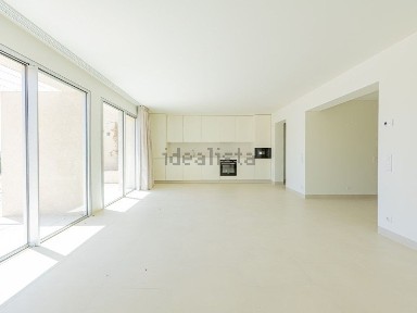 Apartamento T2 à venda na Rua das Índias Orientais