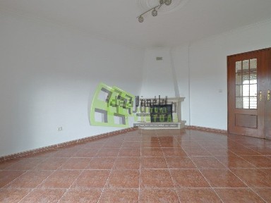 Apartamento T2 à venda no Centro da Quinta do Conde