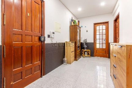 Apartamento T3 à venda na Rua Irene Lisboa, 115