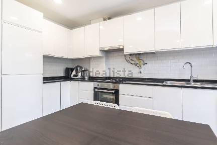 Apartamento T2 à venda na Rua Almeida Garrett