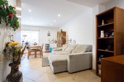 Apartamento T1 à venda na Corte das Cheias