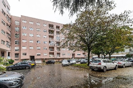 Arrendamento de apartamento T2 na Praça São José, 18