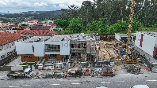 Moradia independente à venda em Arões (São Romão)