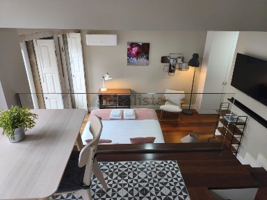 Apartamento T0 à venda na Rua Trindade Coelho