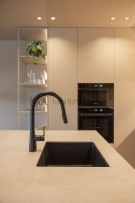 Apartamento T1 à venda na Rua Professor Rocha Pereira
