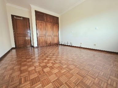 Apartamento T2 à venda em Castêlo da Maia