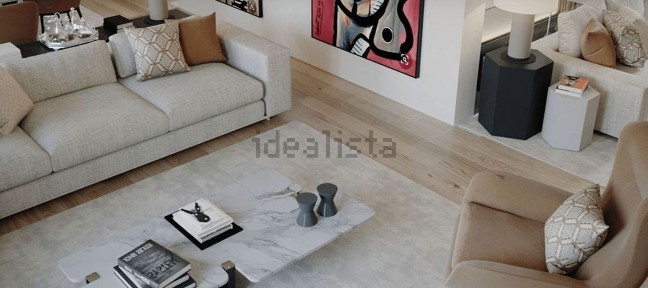 Duplex à venda na Rua Sarmento Beires