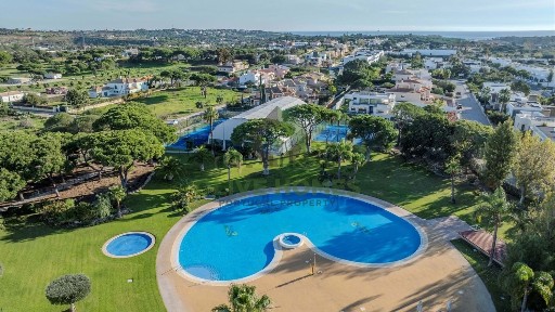 Casa ou moradia à venda na Rua Vela de Balão