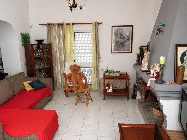 Moradia independente à venda em Alfeição