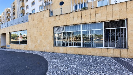 Espaço comercial à venda no Bairro Novo