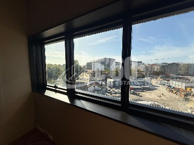 Arrendamento de escritório na Avenida da França