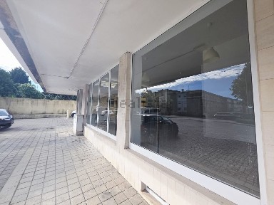 Arrendamento de espaço comercial em Castêlo da Maia