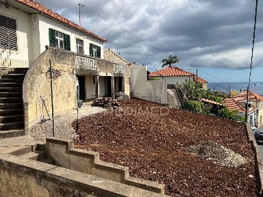 Moradia independente à venda em São Roque