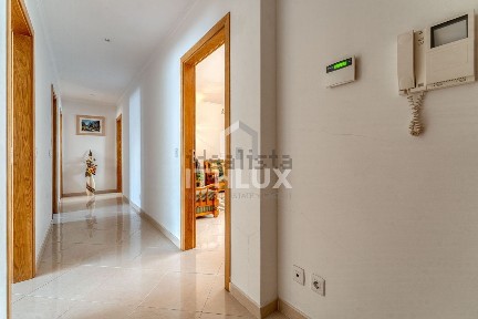 Arrendamento de apartamento T2 na Nazaré