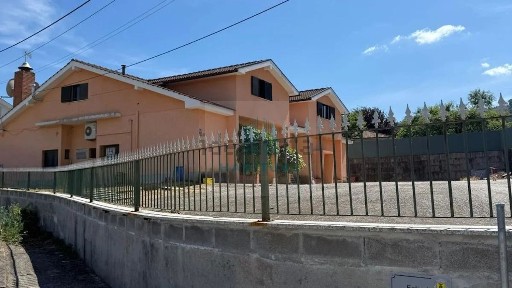 Moradia independente à venda em Aguiã