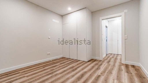 Arrendamento de apartamento T1 na Rua Alfredo Cunha, 64