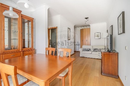 Arrendamento de apartamento T1 na Rua Alfredo Guisado