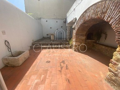 Arrendamento de apartamento T2 na Alfama