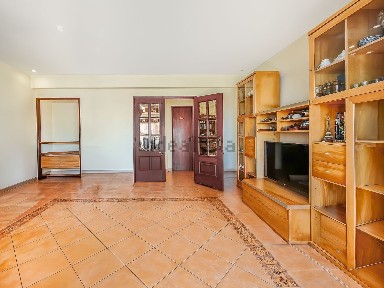 Arrendamento de apartamento T1 na Rua Febo Moniz