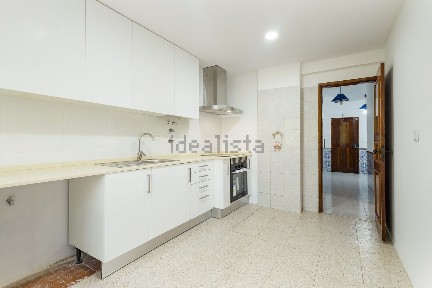 Arrendamento de apartamento T2 no Largo Padre Américo