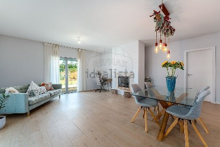 Duplex à venda em Malveira e São Miguel de Alcainça