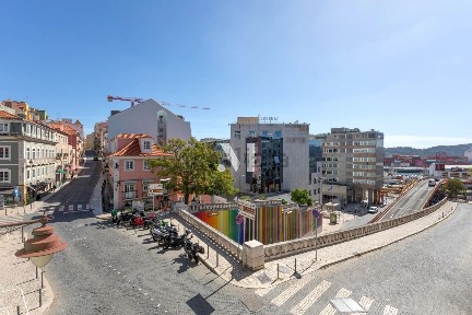 Duplex à venda na Rua do Sacramento a Alcântara s/n