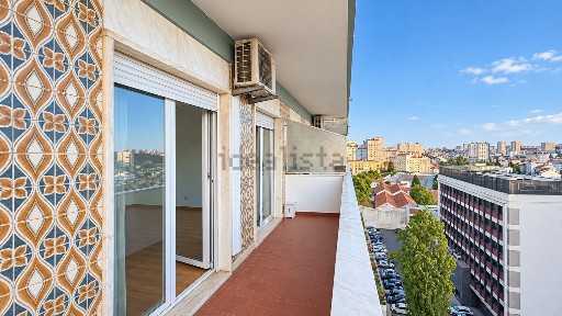 Arrendamento de apartamento T3 na Rua Manuel Ferreira de Andrade