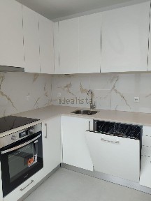 Arrendamento de apartamento T2 na Rua Capitão Roby, 40