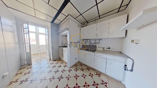 Arrendamento de apartamento T2 na Avenida João XXI