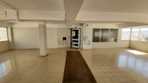 Arrendamento de apartamento T2 no Largo António Aleixo, 8