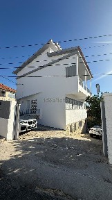 Moradia independente à venda na Rua Paio Peres Correia, 63