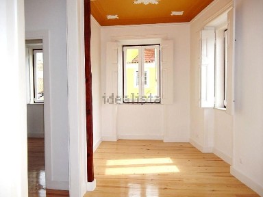 Arrendamento de apartamento T1 na Travessa do Livramento, 19