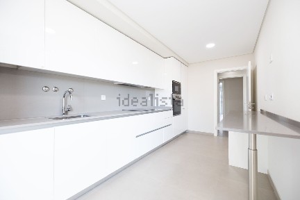 Póvoa de Santo Adrião e Olival Basto, Urb. SOLVILLAS, Rua Padre Rui Valério, 5