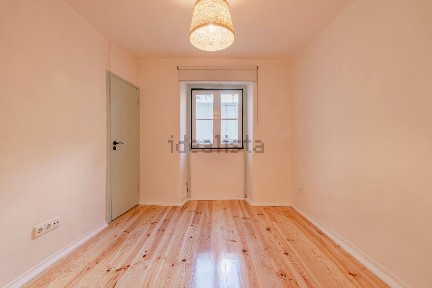Arrendamento de apartamento T1 no Beco do Mexias, 19