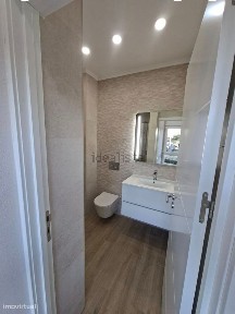 Arrendamento de apartamento T2 na Rua 1º de Maio, 12
