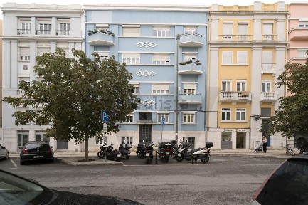 Arrendamento de apartamento T2 na Rua Ramalho Ortigão s/n