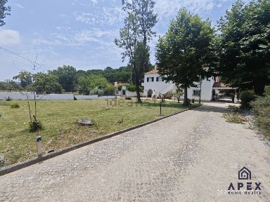 Quinta à venda na Rua da Tapada
