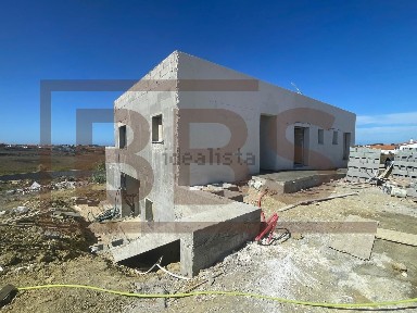 Moradia independente à venda em São João das Lampas