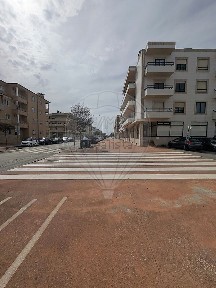 Arrendamento de apartamento T2 na Avenida da Praia