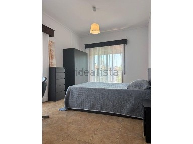 Arrendamento de apartamento T4 no Bairro do Liceu - 5 Bicas