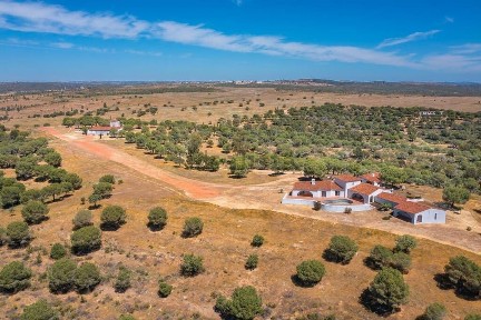 Casa ou moradia à venda em Corte do Pinto