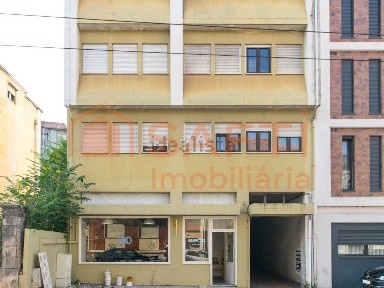 Apartamento T2 à venda na Rua do Brasil, 93