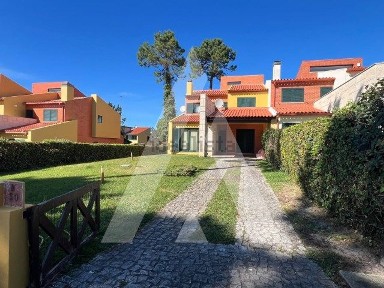 Moradia independente à venda na Mira villas