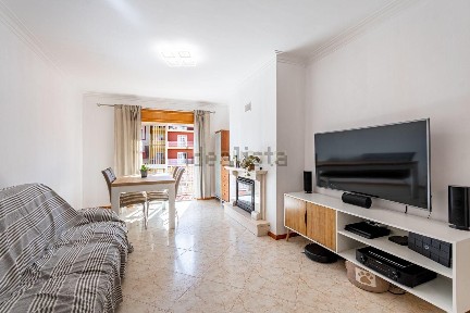 Apartamento T2 à venda na Rua Francisco Costa, 4
