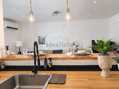 Apartamento T2 à venda no Centro de Queluz
