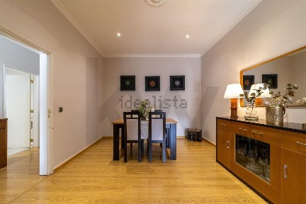 Apartamento T5 à venda na Rua dos Sete Moinhos, 75