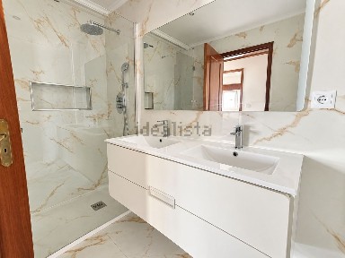 Apartamento T2 à venda na Rua João Villaret, 1