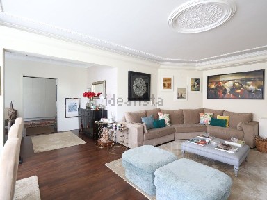 Apartamento T5 à venda na Anta